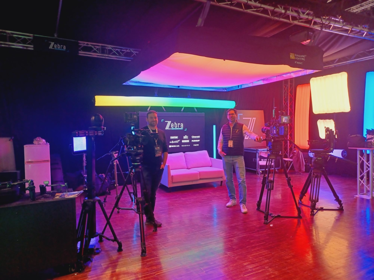 Pheon Lux : la marque qui réconcilie innovation et accessibilité dans l’éclairage LED - Union des Chefs Opérateurs